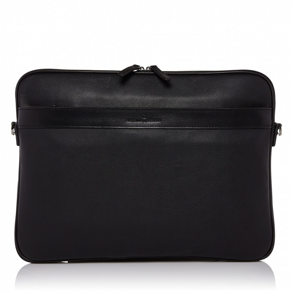 Castelijn & Beerens
                     kompaktní taška na notebook 15,6" rfid
                     699148 VIVO
                     černá