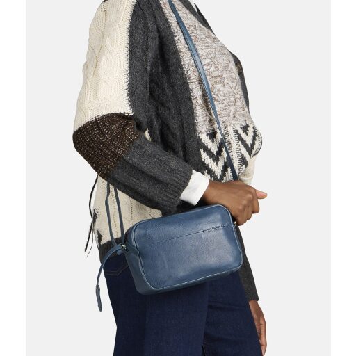 BURKELY Kožená mini crossbody kabelka Natural Norah 1000816.04.31 modrá