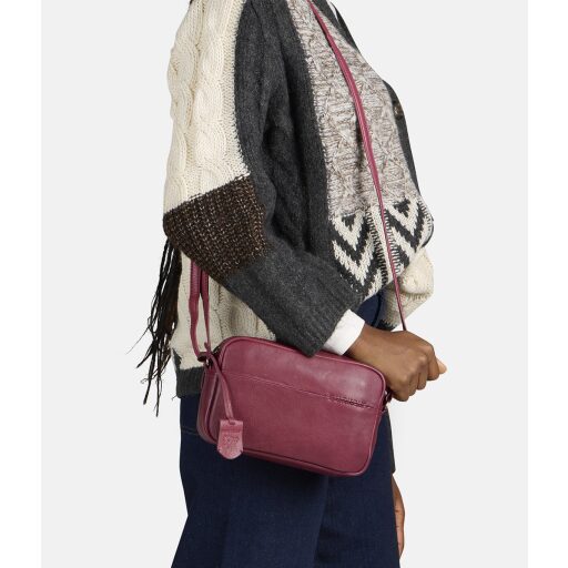 BURKELY Kožená mini crossbody kabelka Natural Norah 1000816.04.45 vínově červená