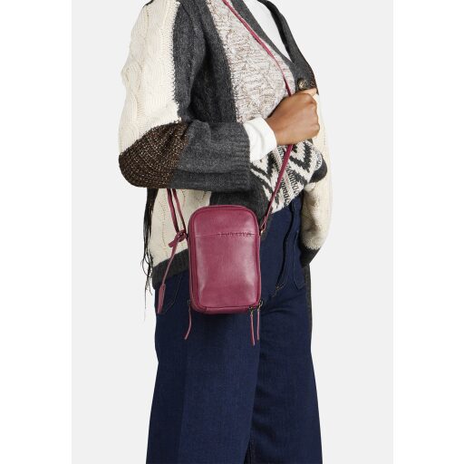 BURKELY Kožená crossbody kabelka na telefon Natural Norah 1000819.04.45 vínově červená