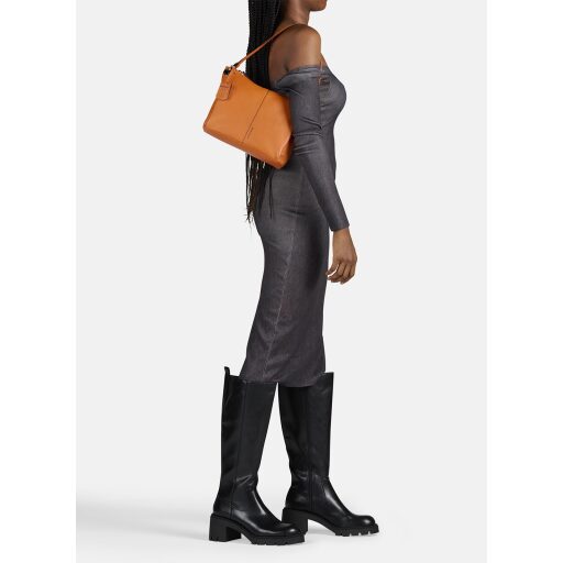 BURKELY Kožená kabelka do ruky i přes rameno Radiant Raven 1001008.64.59 oranžová na rameni