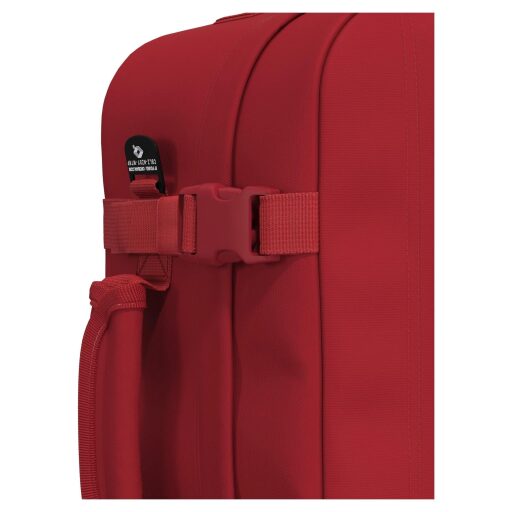 CabinZero Batoh do letadla 40x30x20 Classic 28L 082602 červený detail přezka