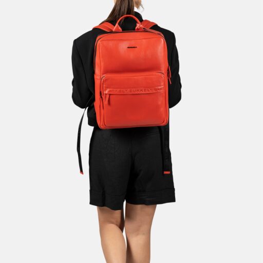 BURKELY Kožený batoh na notebook 15,6" 1000803.64.55 červený na zádech