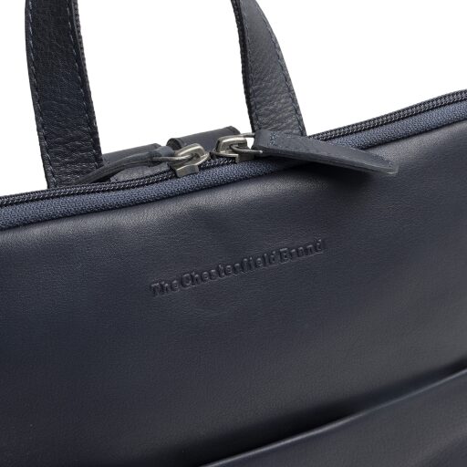 The Chesterfield Brand dámský kožený batoh do města Elara C58.034810 tmavě modrý logo