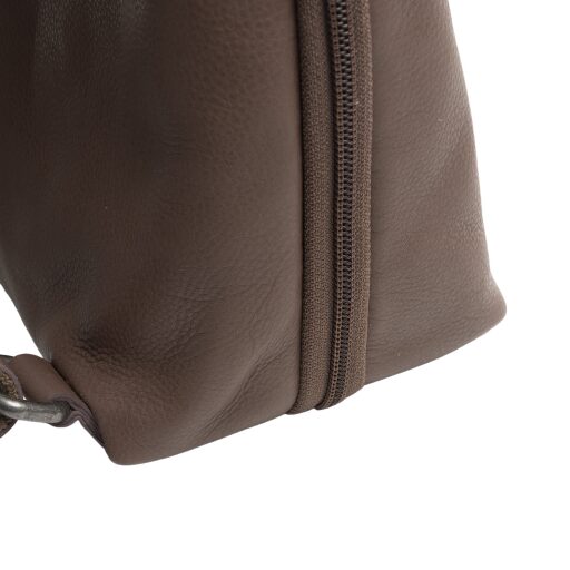 The Chesterfield Brand dámský kožený batoh do města Elara C58.034840 hnědý detail