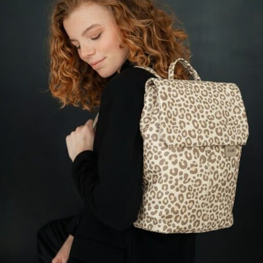 Zwei Elegantní dámský batoh do města Mademoiselle MR13LEO béžový s leopardím vzorem na zádech