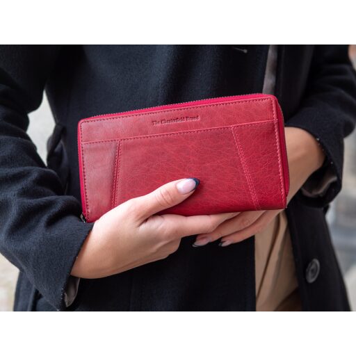 Chesterfield Brand Dámská kožená peněženka  Havana C08.043304 červená v ruce