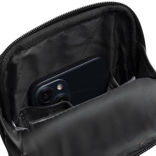 The Chesterfield Brand Kožená crossbody taška Isley C58.034700 černá otevřená
