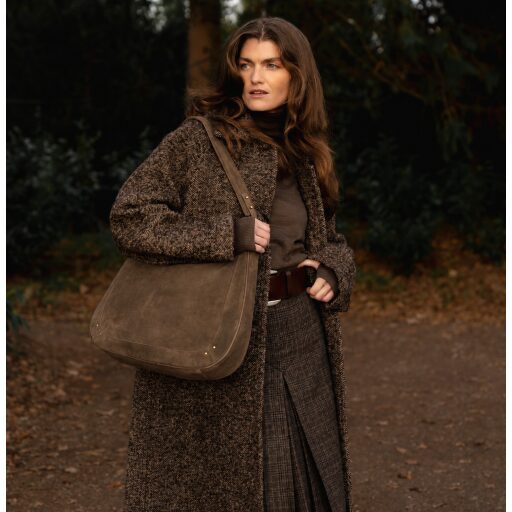 BURKELY kožená hobo kabelka Sierra 1002103.25.25 světle hnědá na modelce