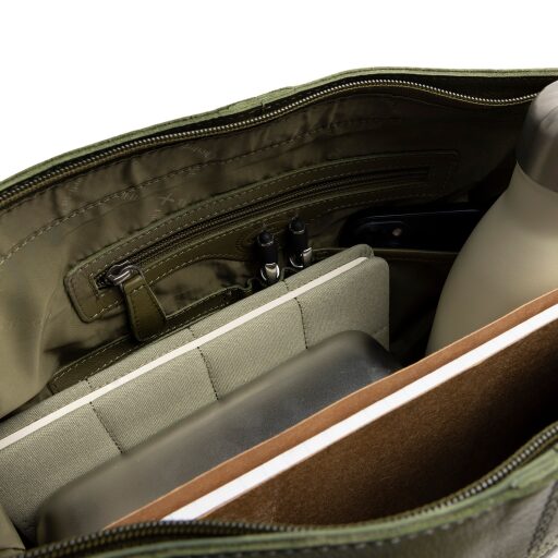 The Chesterfield Brand Kožená kabelka do ruky i přes rameno Astero C48.142302 olivová vnitřní přihrádky