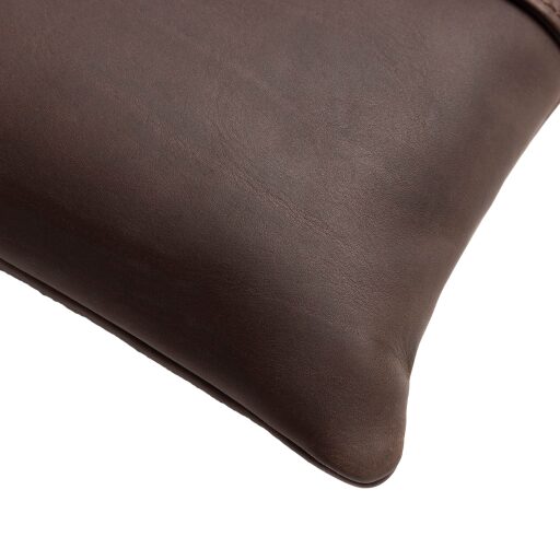 The Chesterfield Brand kožená kabelka do ruky i přes rameno Harlan C48.144001 hnědá detail