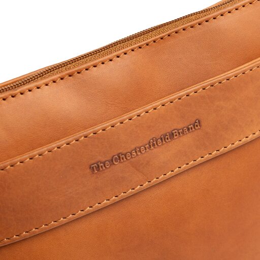 The Chesterfield Brand kožená kabelka do ruky i přes rameno Harlan C48.144031 koňaková logo