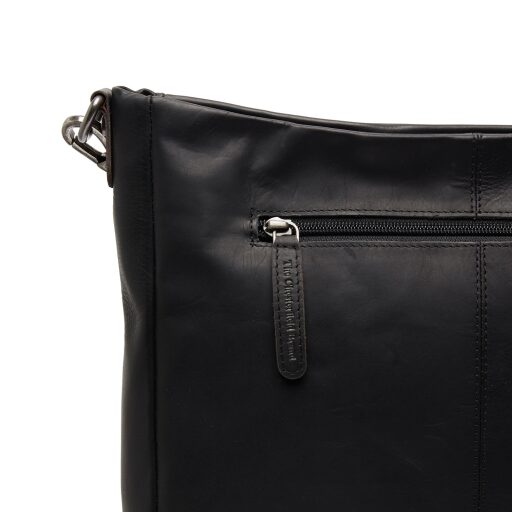 Kožená kabelka přes rameno The Chesterfield Brand Regina C48.129400 černá - detail zipové přihrádky na zadní straně tašky