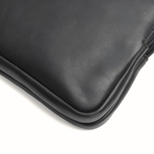 The Chesterfield Brand kožená kabelka přes rameno / crossbody Caia C48.144600 černá detail