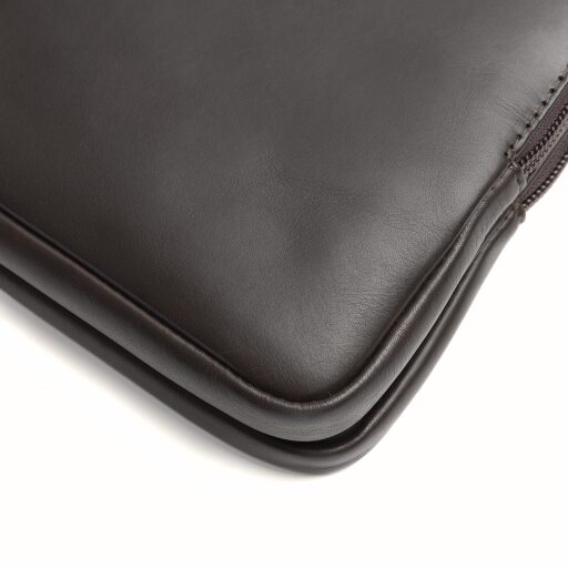 The Chesterfield Brand kožená kabelka přes rameno / crossbody Caia C48.144601 hnědá detail