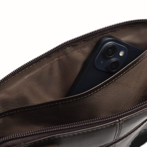 The Chesterfield Brand kožená kabelka přes rameno / crossbody Caia C48.144601 hnědá otevřená