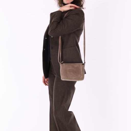 BURKELY kožená kabelka přes rameno / crossbody 1002106.25.25 světle hnědá přes rameno