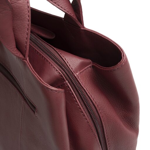 The Chesterfield Brand Kožená kabelka přes rameno Nerissa C48.143718 vínově červená zip
