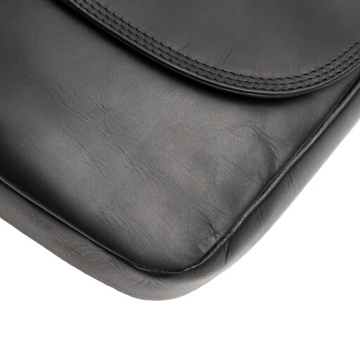 The Chesterfield Brand kožená kabelka přes rameno Vayana C48.144800 černá detail
