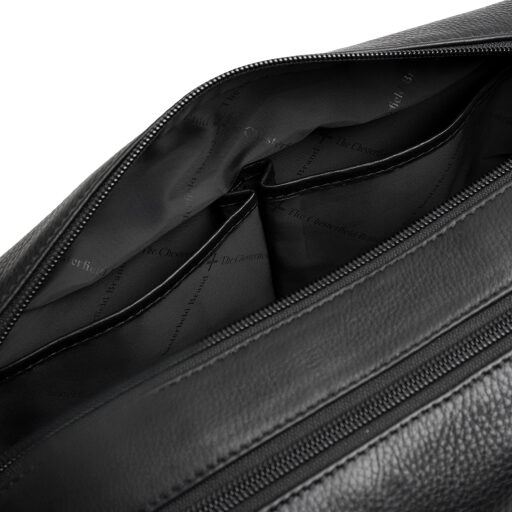The Chesterfield Brand Kožená kosmetická taška Montelaro C08.063900 černá otevřená