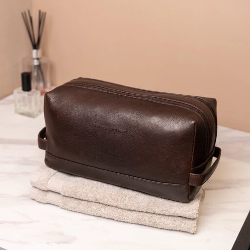 The Chesterfield Brand Kožená kosmetická taška Montelaro C08.063901 hnědá product foto