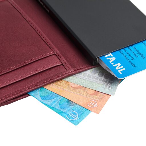 Kožená peněženka - pouzdro na karty RFID Althea vínově červená na bankovky