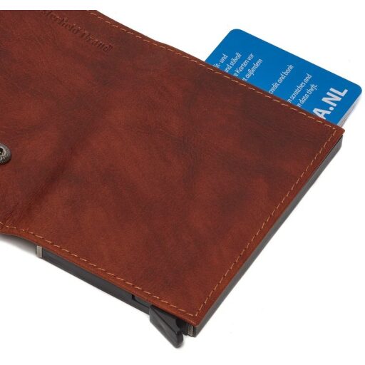 The Chesterfield Brand Kožená peněženka - pouzdro na karty RFID C08.045831 Mannheim koňaková