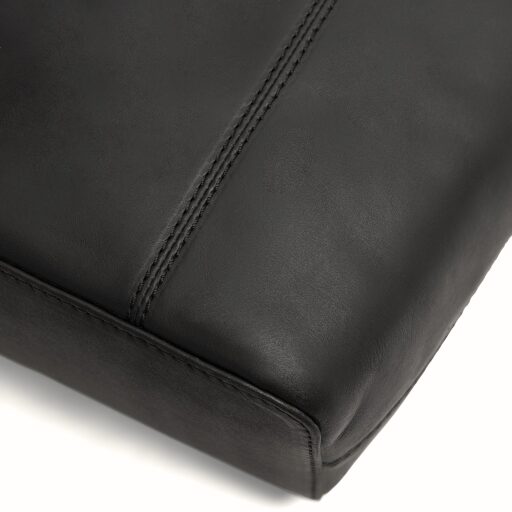 The Chesterfield Brand Kožená shopper kabelka Anira C38.023100 černá detail prošití