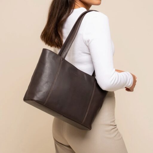 The Chesterfield Brand Kožená shopper kabelka Anira C38.023101 hnědá přes rameno