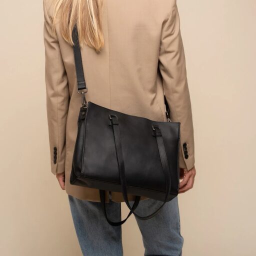 The Chesterfield Brand Kožená shopper kabelka Ellsworth C38.022800 černá jako crossbody