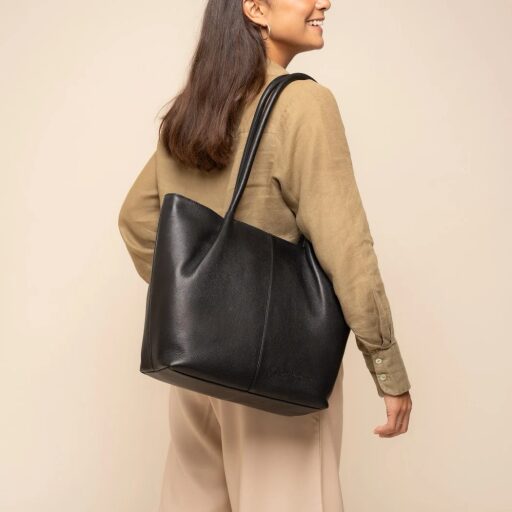 The Chesterfield Brand Kožená shopper kabelka C38.023000 černá přes rameno