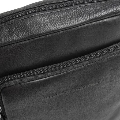 The Chesterfield Brand kožená taška na doklady Valtorio C48.144500 černá přední přihrádka