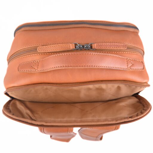 The Chesterfield Brand Kožený batoh na notebook 15,6" Natalie C58.700231 koňakový zadní kapsa