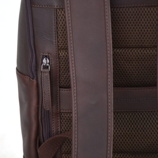 The Chesterfield Brand Kožený batoh na notebook 15,6" Soraja C58.700001 hnědý detail