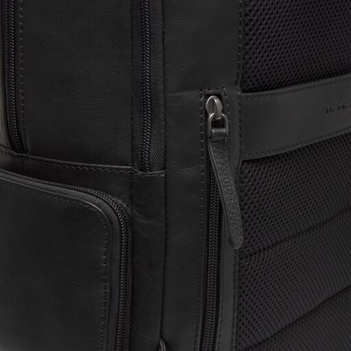 The Chesterfield Brand kožený batoh na notebook 15" Lennox C58.071100 černý detail