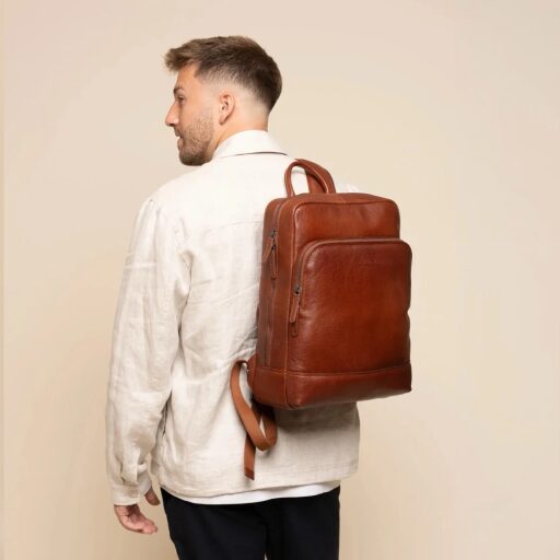 The Chesterfield Brand Kožený batoh na notebook Marvello C58.035031 koňakový přes rameno
