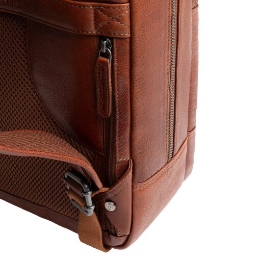 The Chesterfield Brand Kožený batoh na notebook Marvello C58.035031 koňakový zadní přihrádka
