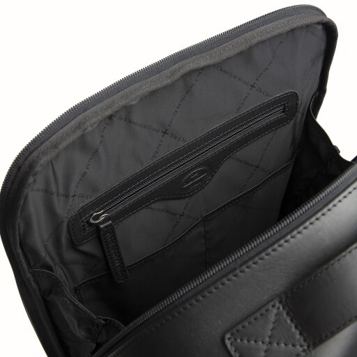 The Chesterfield Brand Kožený batoh na notebook Quincy C58.035200 černý vnitřní přihrádky