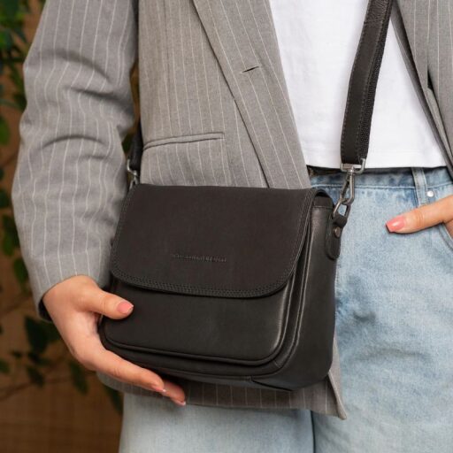 The Chesterfield Brand Kožená kabelka přes rameno Miloa C48.142100 černá jako crossbody