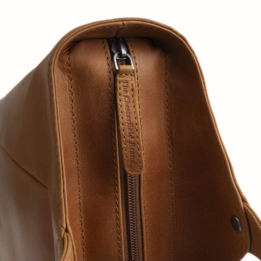 The Chesterfield Brand Kožená kabelka na notebook Mireya C38.023231 koňaková zip