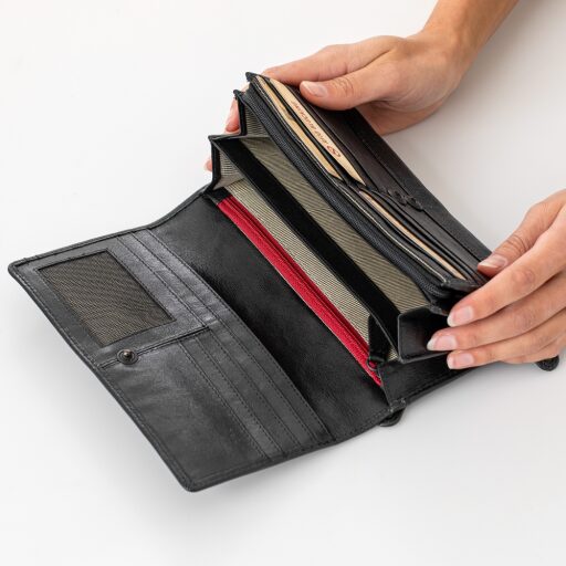 aunts & uncles Dámská kožená peněženka s klopou RFID Grandma´s Luxury Club Hazel 42217-0 černá - vnitřní členění
