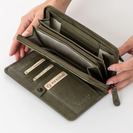 aunts & uncles Dámská kožená peněženka na zip RFID Grandma´s Luxury Club Tilda 42210-70 olivová - vnitřní členění