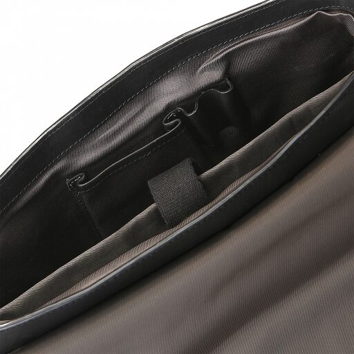Bugatti Kožená messenger taška na notebook TOCCO 49864201 černá