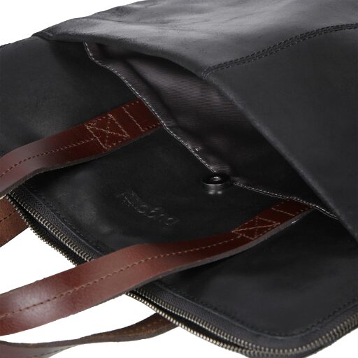 Bugatti Kožená shopper taška Grinta 49428001 černá detail kapsy na přední straně tašky