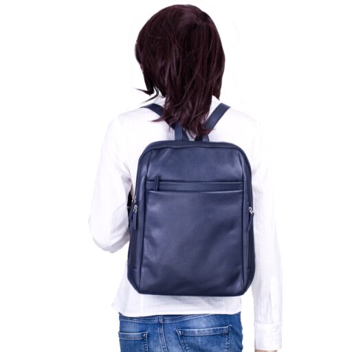 ESTELLE Kožený batoh na formát A4 0965 modrý na zádech