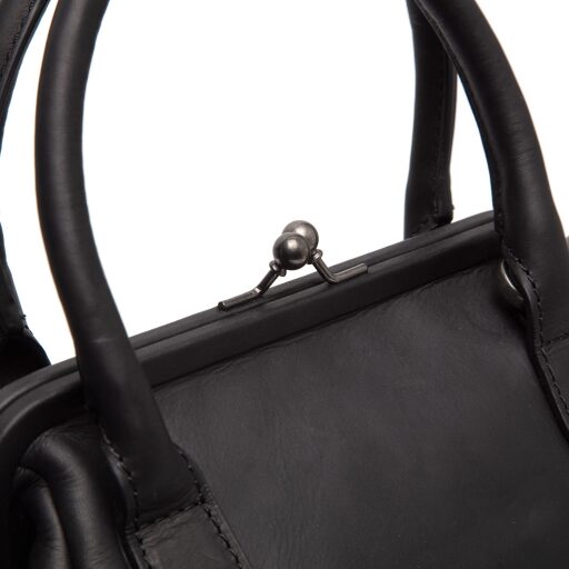 The Chesterfield Brand Dámská kožená kabelka do ruky i přes rameno Chili C48.126900 černá - detail klipu