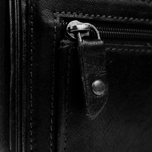Dámská kožená peněženka RFID Hampton The Chesterfield Brand C08.037300 černá - detail zipu