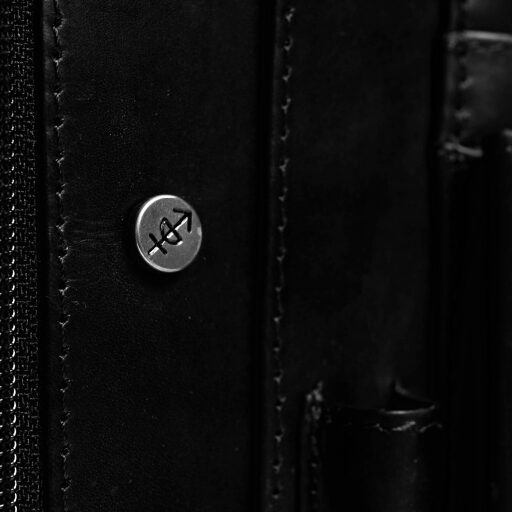 The Chesterfield Brand Kožená spisovka A4 na tablet Barnet C40.105200 černá - detail
