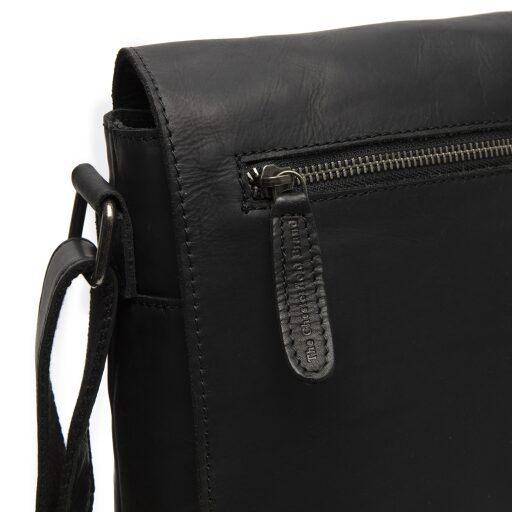 The Chesterfield Brand Kožená crossbody kabelka Tanga C48.121600 černá - zipová přihrádka na klopě tašky
