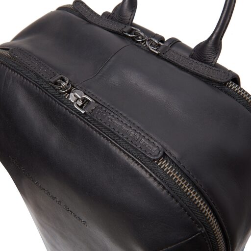 The Chesterfield Brand Kožený batoh s přihrádkou na notebook 15,6“ Bangkok C58.031000 černý - detail dvojcestného zipu